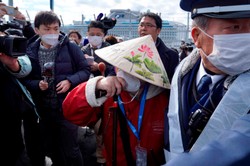 Pierwsze ofiary śmiertelne koronawirusa na Diamond Princess. OŚWIADCZENIE kapitana