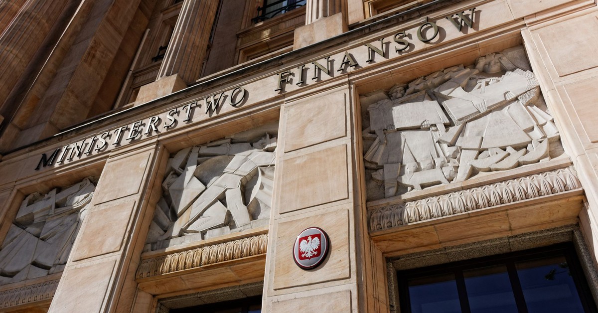 Deficyt budżetu po maju 2025 r. wyniósł 108 mld zł. Deficyt był dwa razy większy niż przed rokiem