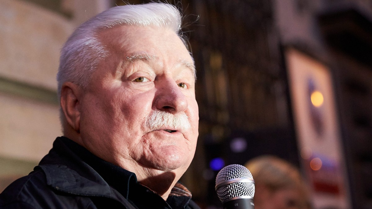 Lech Wałęsa zapowiedział, że chce spotkać się z Jarosławem Kaczyński i będzie starał się przekonać go "żeby przestał szkodzić Polsce". W rozmowie z "Rzeczpospolitą" stwierdził także, że Andrzej Duda nie jest jego prezydentem. - Ja się do niego nie przyznaję - powiedział.