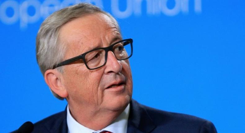 European Commission chief Jean-Claude Juncker makes do without a smartphone