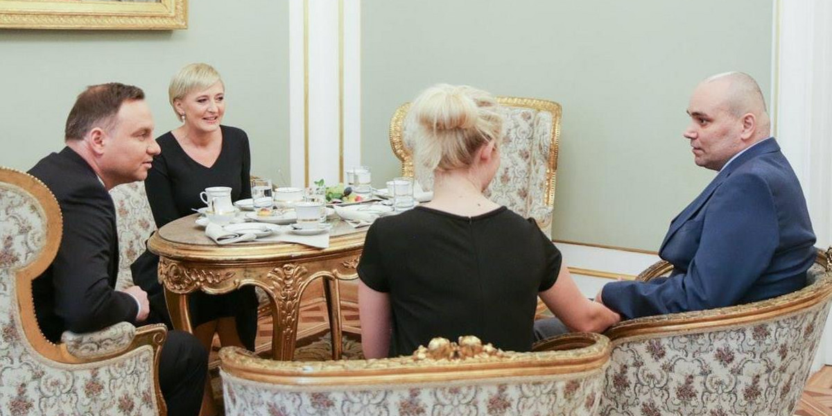 Para Prezydencka spotkała się z Tomaszem Kalitą i jego żoną