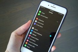 One small tweak will let you use your iPhone in 'dark mode'