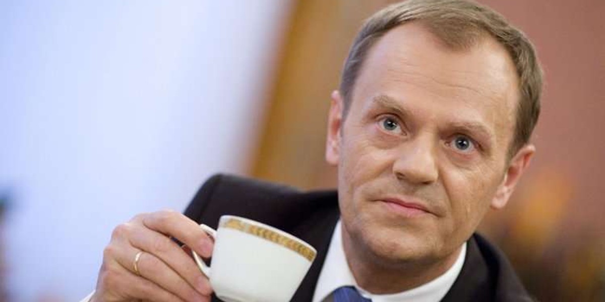 Tusk pije morze kawy