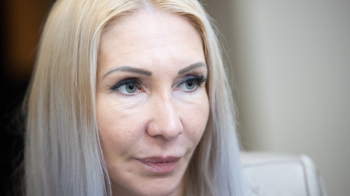 „Ebben a rendszerben nem az áldozatokat védik” – A brutálisan bántalmazott Orosz Bernadett korábban a Fideszre szavazott, de csalódott: most politikai pályára lép