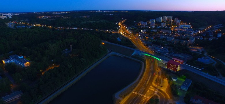 Pierwszy osobowy pociąg na torach Pomorskiej Kolei Metropolitalnej