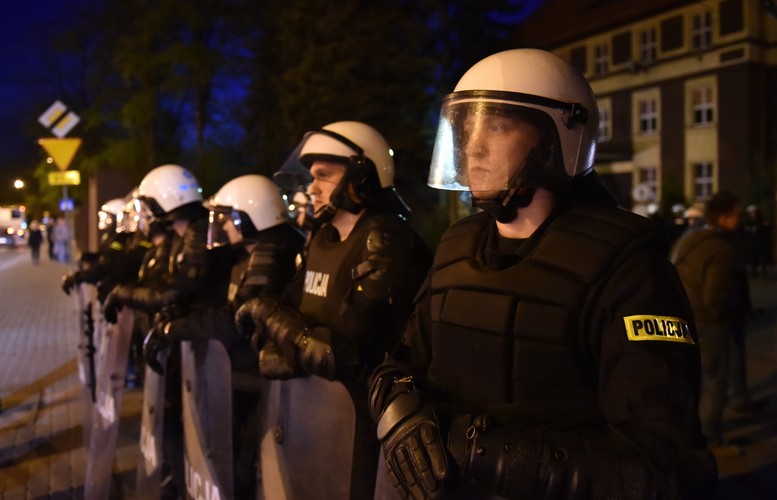 Policja chroniła komisariat