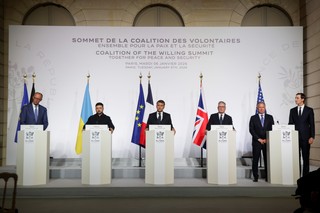 Potocki: Szczyt w Paryżu, czyli sukces z Radia Erewań [FELIETON]