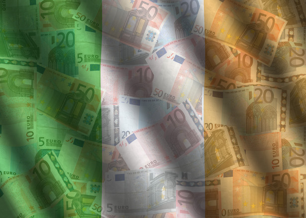 Irlandia i banknoty Euro. Fot. Shutterstock