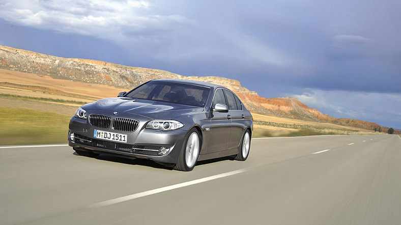 BMW5: pierwsze zdjęcie, dzisiaj oficjalna premiera