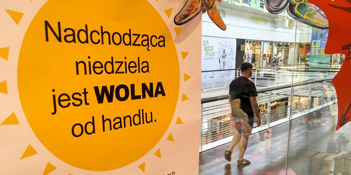 Od 2019 roku handel dozwolony jest w ostatnią niedzielę miesiąca, niedzielę poprzedzającą Wielkanoc i dwie niedziele przez Bożym Narodzeniem