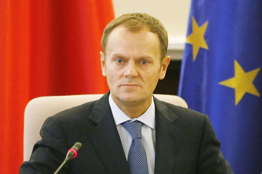 Tusk w Chinach będzie szukał pieniędzy