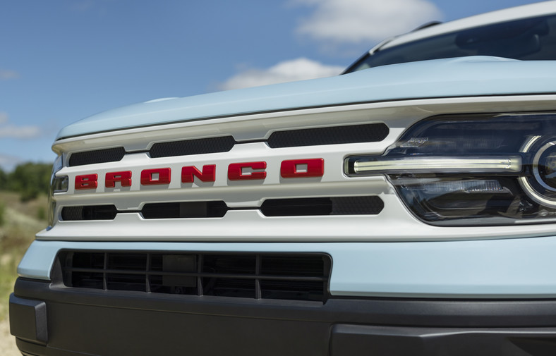 2023 Bronco Sport Heritage Edition Robin's Egg Blue 03