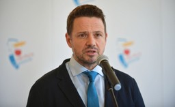 Trzaskowski: We wtorek rząd podał 8 przypadków śmiertelnych w Warszawie, akty zgonu pokazują 32