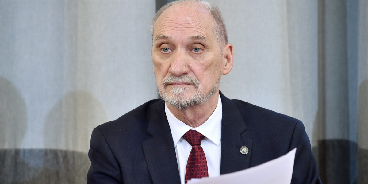 Antoni Macierewicz zabrał głos po decyzji MON o likwidacji podkomisji smoleńskiej. 