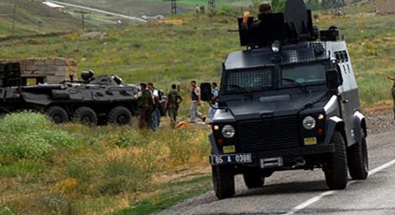 Thirteen Turkish soldiers wounded in bomb blast in east