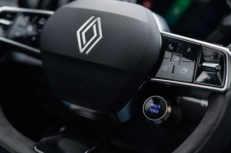 Renault Rafale E-Tech full hybrid 200