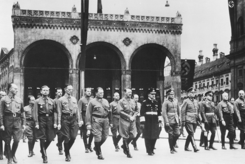Marsz zorganizowany w rocznicę puczu monachijskiego, 1938 r.