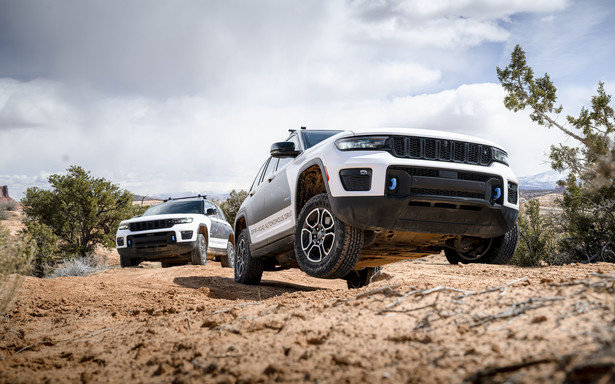 Jeep pracuje nad sztuczną inteligencją