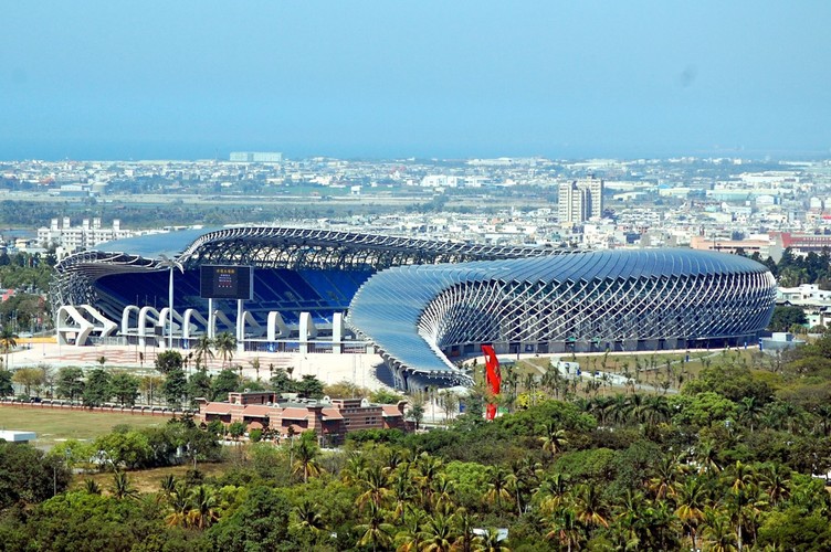 Stadion Narodowy w Kaoshiungu powstał w 2009 roku i mieści 40 tys. osób