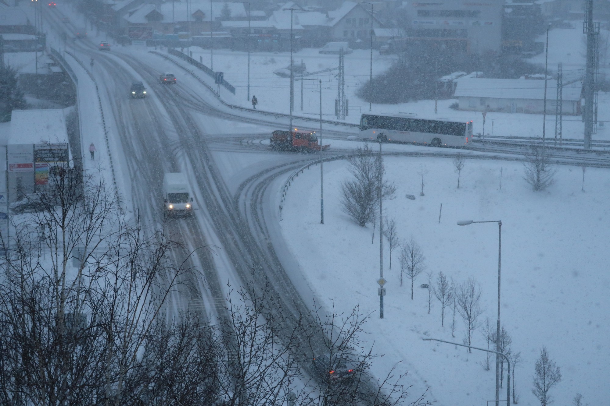 Slovensko zasiahlo sneženie.