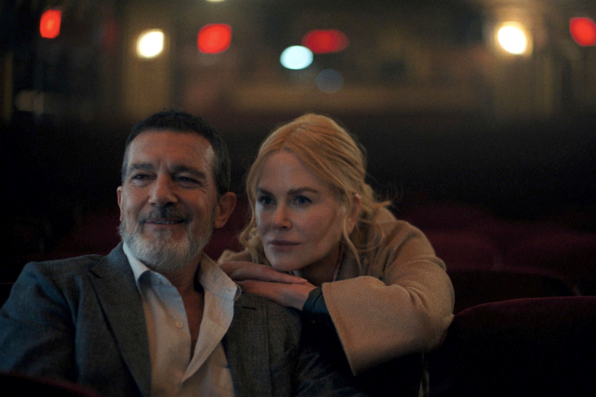 Herečka Nicole Kidman a Antonio Banderas vo filme Babygirl.