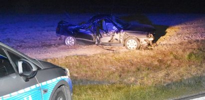 Tragiczny wypadek pod Chełmem. Auto rozbiło się na drzewie