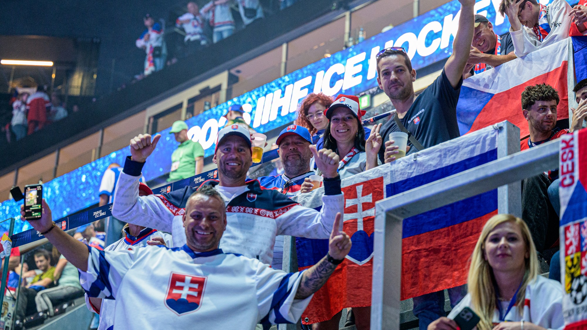 Slovenskí fanúšikovia na MS v hokeji 2026. 