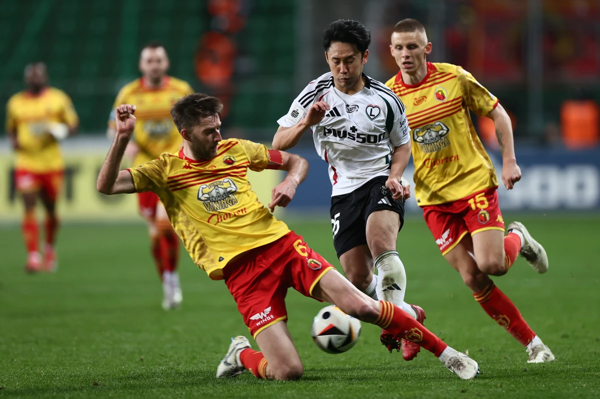 Piłkarz Legii nazwał sędziego rasistą. Morishita zarzucił Sylwestrzakowi, iż nie lubi Japończyków