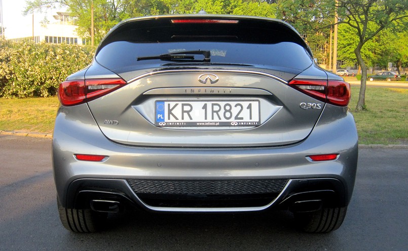 Infiniti Q30 2.0t 7DCT AWD Sport