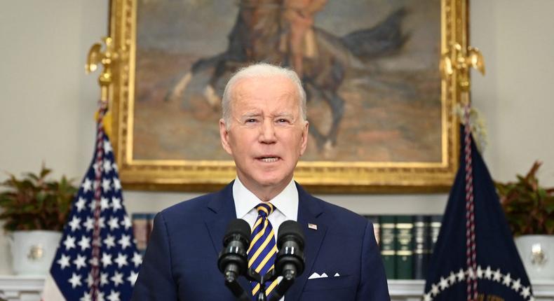 Biden announces a ban on US imports of Russian oil and gas at the White House on March 8, 2022.