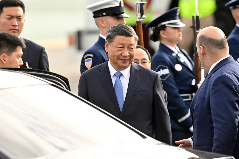 Xi Jinping na lotnisku w San Francisco, 14 listopada 2023 r.