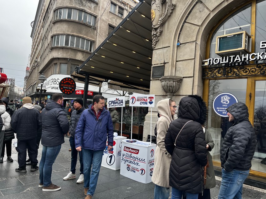 Štandovi SNS u Beogradu