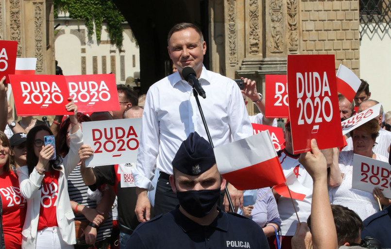 Komitet Andrzeja Dudy pozywa Rafała Trzaskowskiego