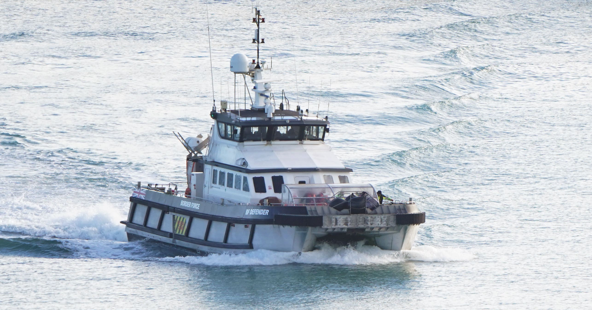 Migrants arrive in UK for third straight day as winter crossings continue