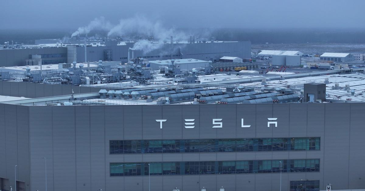 Elon Musk greift „Öko-Terroristen“ an, die sich zur Brandstiftung in der Nähe von Teslas deutscher Gigafabrik bekannt haben