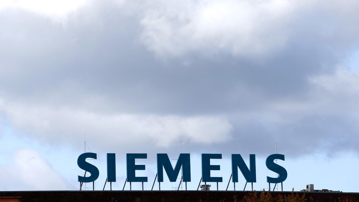 Światowy koncern Siemens, zatrudniający 370 tys. pracowników i działający w 200 krajach, w ciągu zaledwie kilku dni zamienił się w dom wariatów. Zawdzięcza to również dwóm potężnym członkom swojej rady nadzorczej — walka o władzę, jaką toczą ze sobą ci starzy wyjadacze, do tego stopnia przybrała na sile, że musiała interweniować sama pani kanclerz. A wszystko zaczęło się od tego, że Siemens nie chciał lub nie potrafił położyć kresu korupcji.