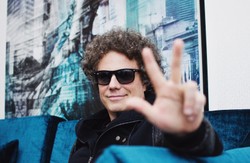 Sidney Polak z teledyskiem na Dzień Matki