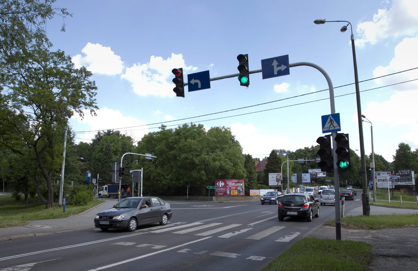 Straż miejska montuje kamery na sklrzyżiowaniach w Rybniku