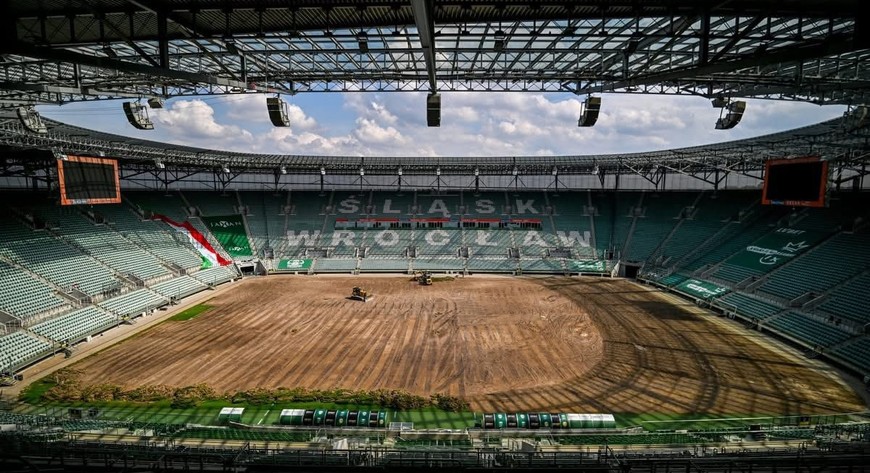 Już 28 maja na Tarczyński Arenie odbędzie się finał Ligi Konferencji Europy. Ale wcześniej z nowej murawy skorzystają też piłkarze Śląska. 
