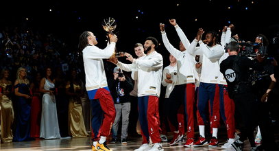 Nasz człowiek w NBA dostał niesamowity prezent. Świecące cacko ma mu przypominać o mistrzostwie