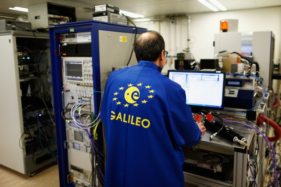 Laboratorium, w którym testowane są satelity systemu Galileo w Europejskiej Agencji Kosmicznej w Holandii