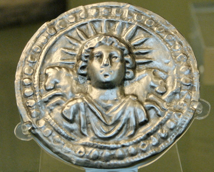 Zarówno rzymska bogini Libertas, jak i bóg Słońca Sol Invictus wywarli wpływ na projekt Statuy Wolności