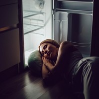 Nem tud aludni a kánikulában? Ezek a praktikák segíthetnek