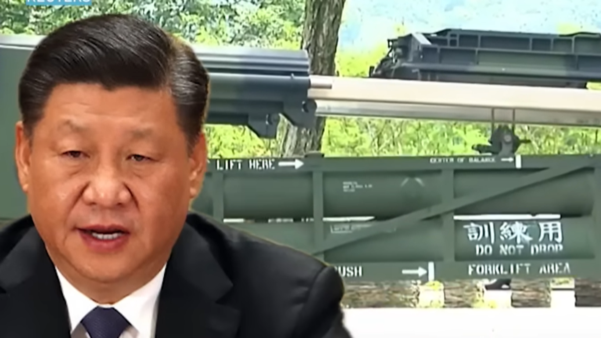 (VIDEO) OVAKVO ORUŽJE DOSAD NIJE VIĐENO, SI MENJA NAČIN RATOVANJA? Kinezi predstavili "PTICU LUNJU": "To je kao iz Ratova zvezda" Kép