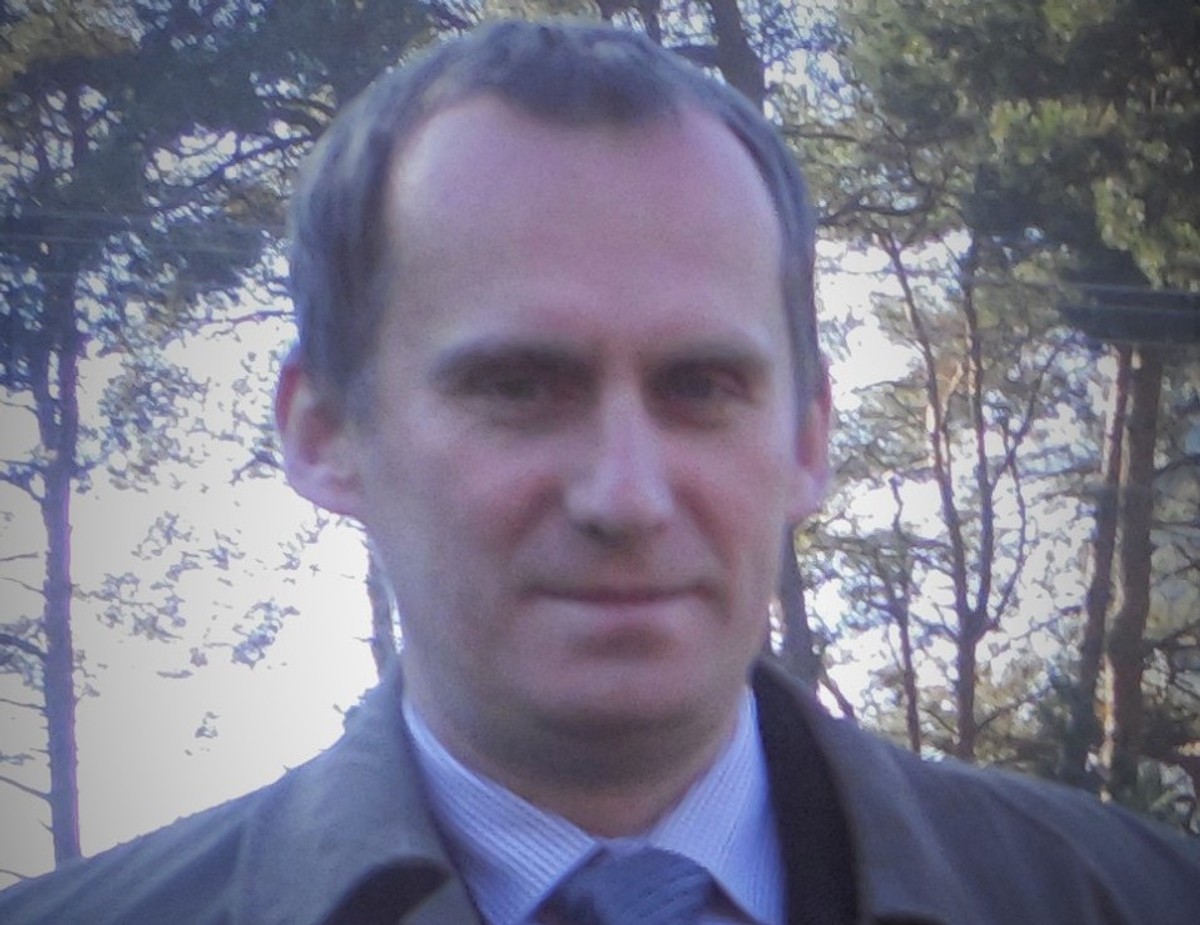dr hab. Piotr Mostowik