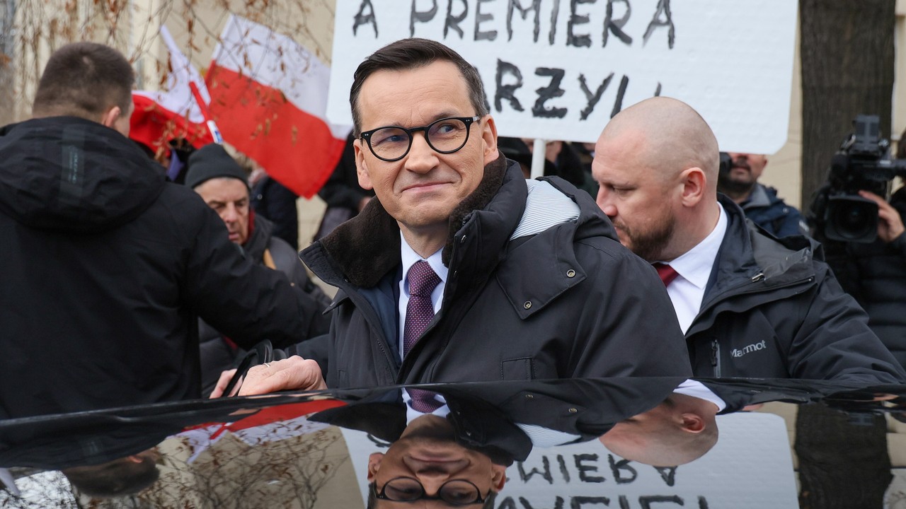 Mateusz Morawiecki złożył wielkanocne życzenia. "Dobro pokona zło"