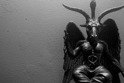 Figurka Bafometa z ołtarza satanistki Vuori