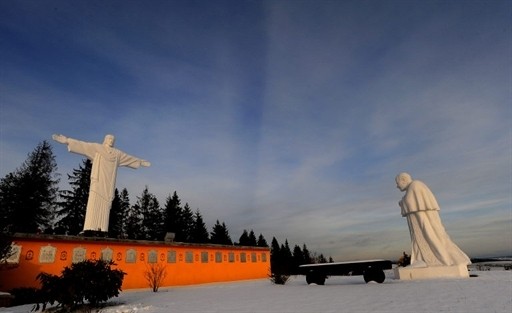 SLOVAKIA - JESUS - STATUE