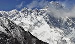 Odpadł kawałek Mount Everest? Sprzeczne doniesienia