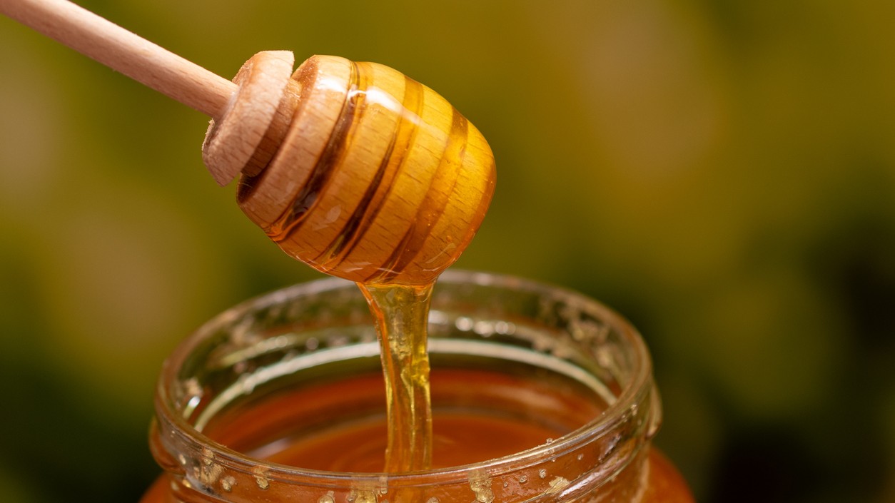Prečo má poctivý med na vrchu penu?